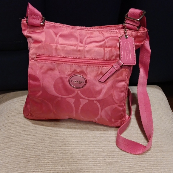 Coach Nylon Signature Pink Shoulder Bag Used Authentic - Picture 2 of 5